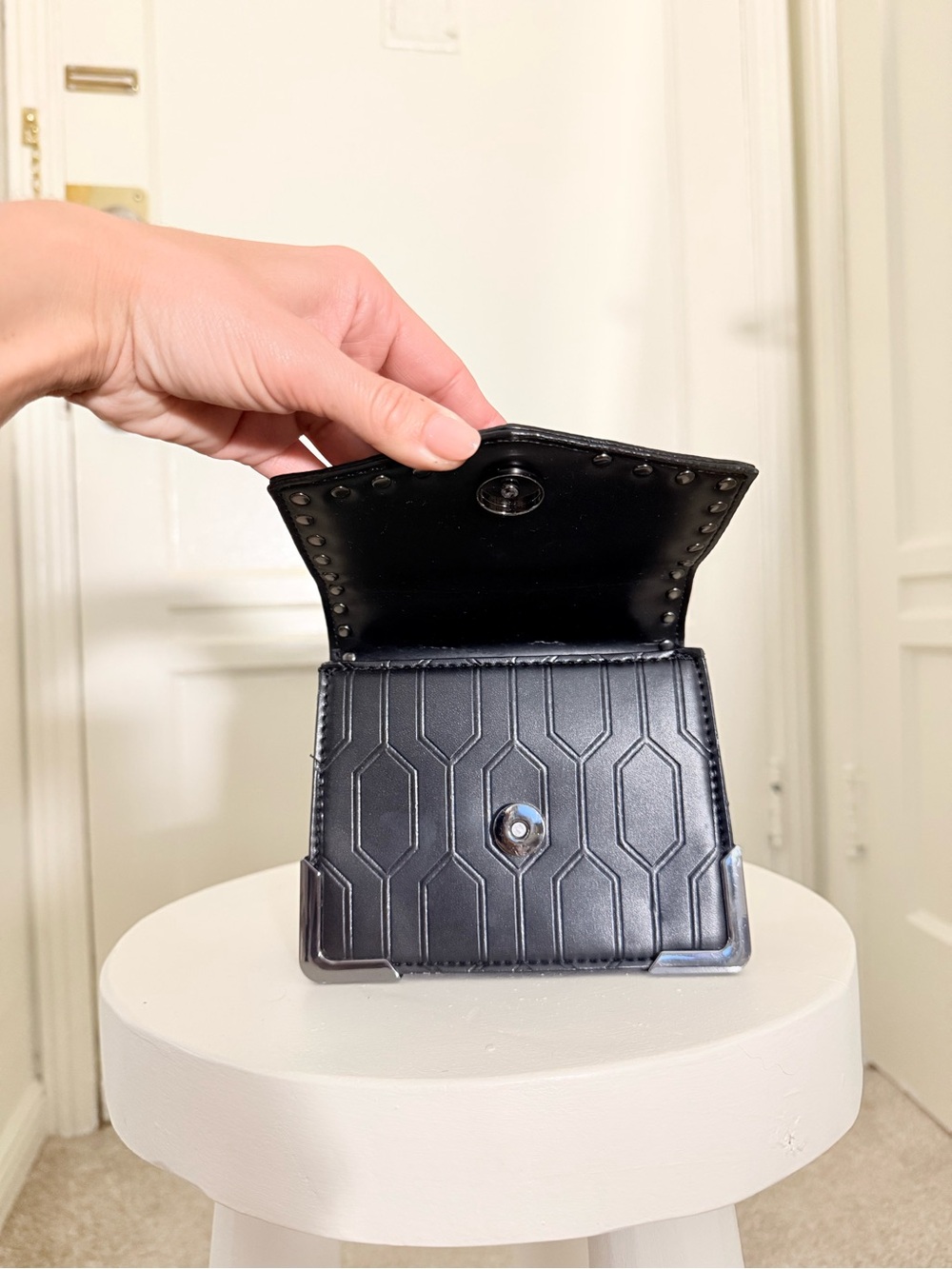 ALDO Glaeswen Snake Embellished Handbag - Picture 6 of 6